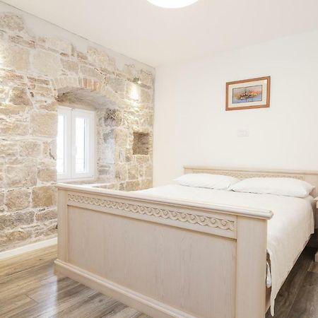 Stone Apartman Varos سبليت المظهر الخارجي الصورة