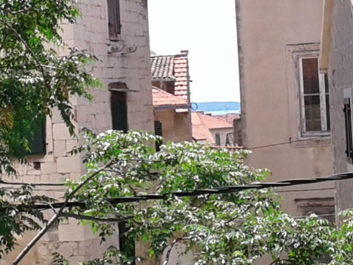 Stone Apartman Varos سبليت المظهر الخارجي الصورة