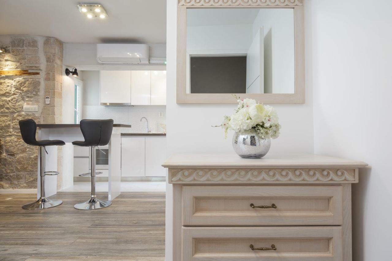 Stone Apartman Varos سبليت المظهر الخارجي الصورة