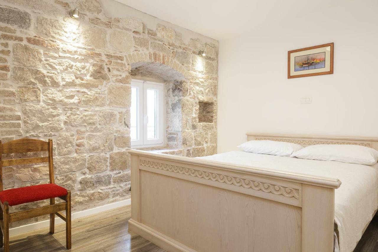 Stone Apartman Varos سبليت المظهر الخارجي الصورة