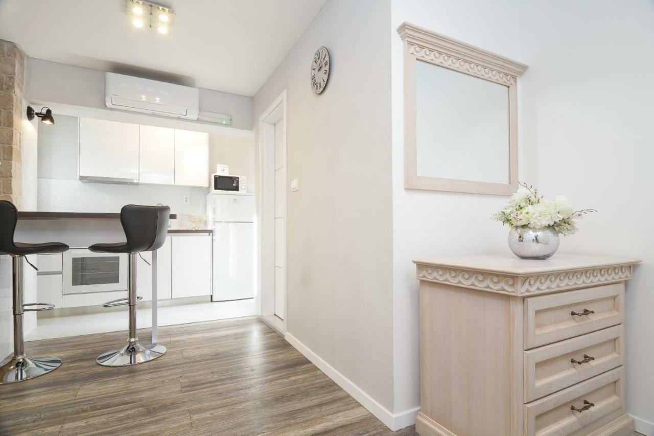 Stone Apartman Varos سبليت المظهر الخارجي الصورة