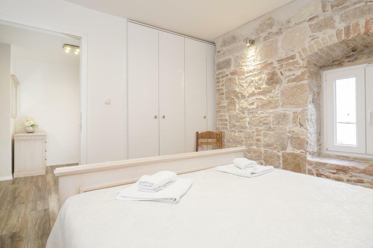Stone Apartman Varos سبليت المظهر الخارجي الصورة